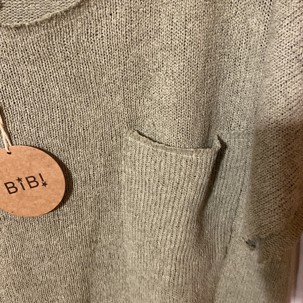 Sweater - Picture 3 of 5